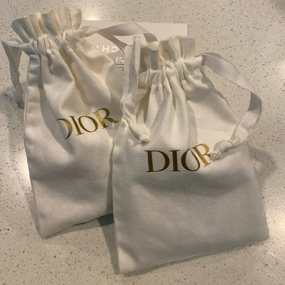 Dior Cream and Gold dust bag set - Picture 3 of 9